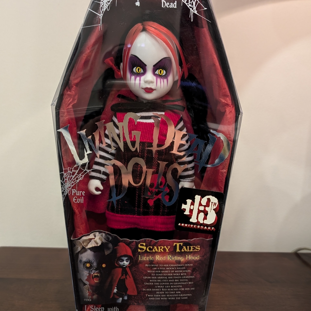 Living Dead Dolls Scary Tales Little Red Riding Hood
